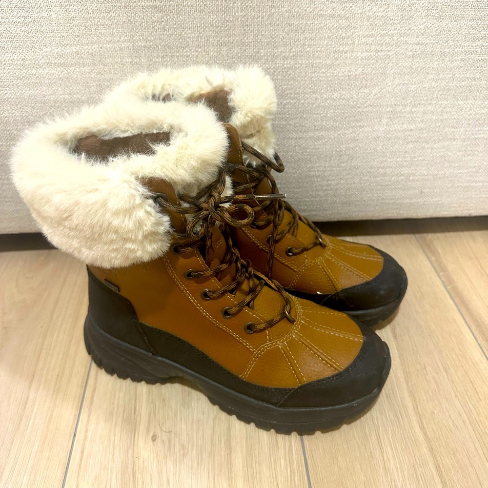 UGG Brown Fur-Lined Winter Boots